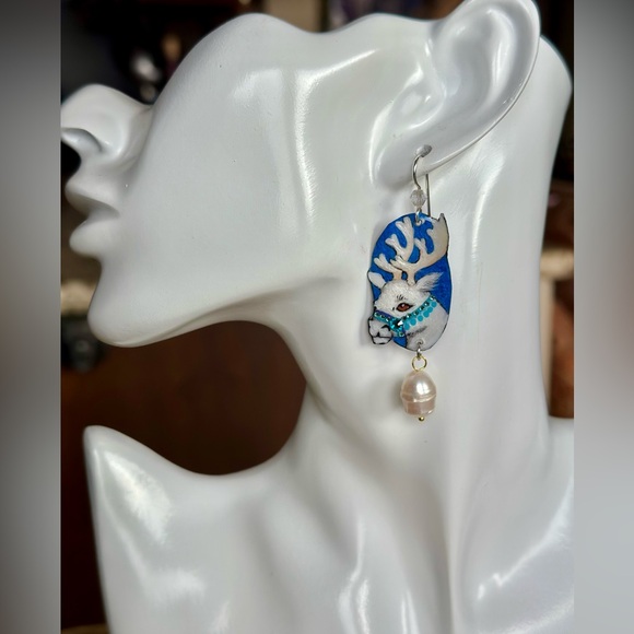 Hand fainted, reindeer, holiday Christmas, Earrings, Sterling wires pearl charm - Picture 3 of 4